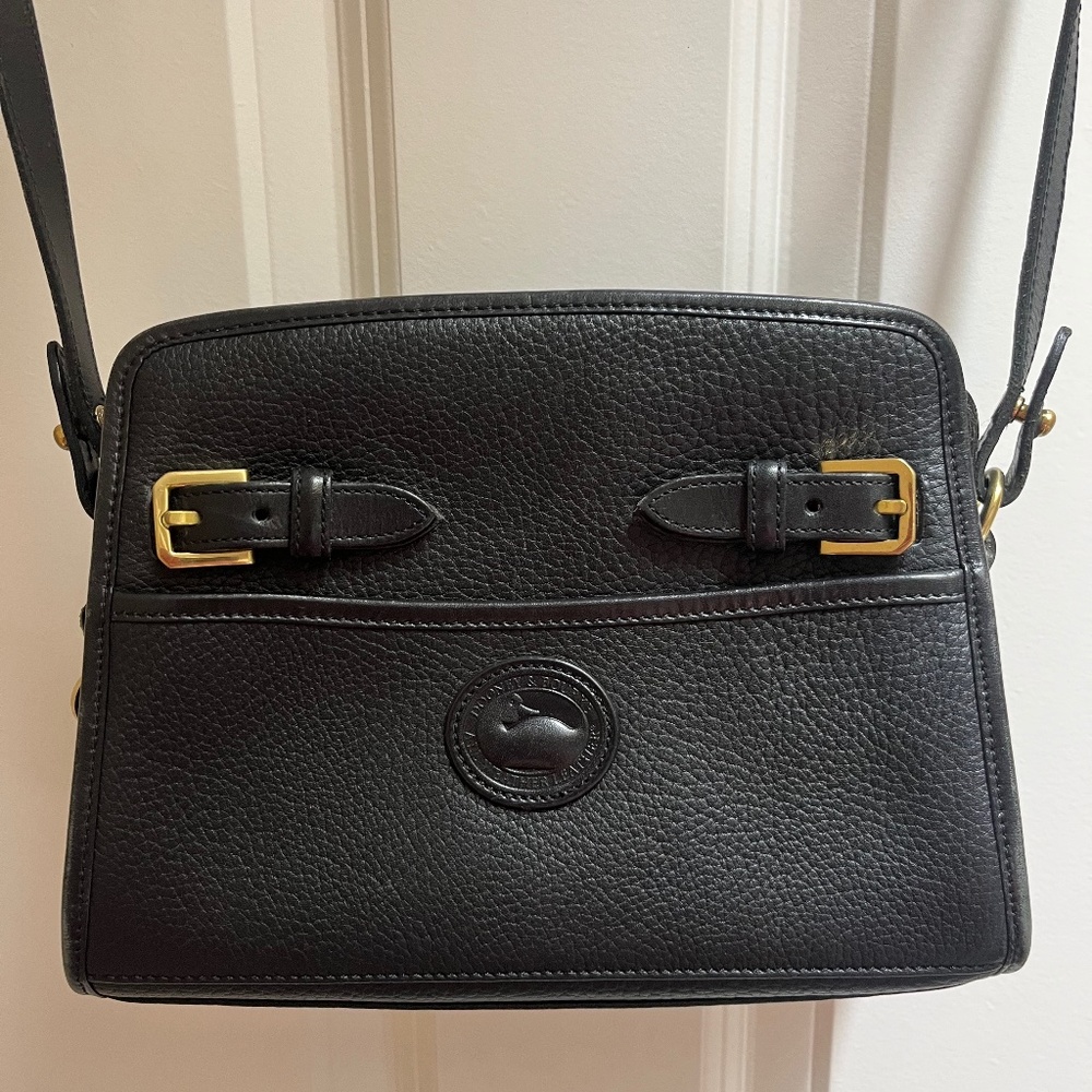 Dooney and Bourke black crossbody bag